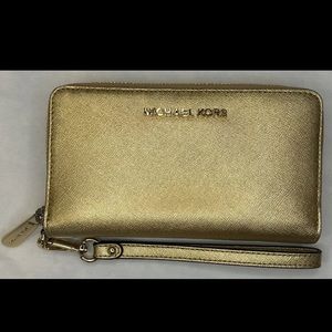 Michael Kors Jet Set Saffiano Continental Metallic Wallet Gold 35F8MTVE3M